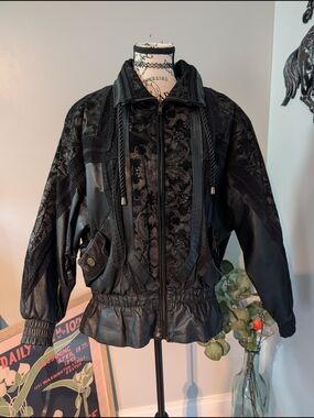 Vintage Ada Black Textured Leather Bomber Jacket Size Medium